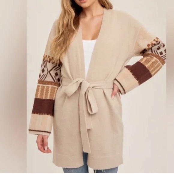 Hem & Thread Cardigan - Picture 2 of 3